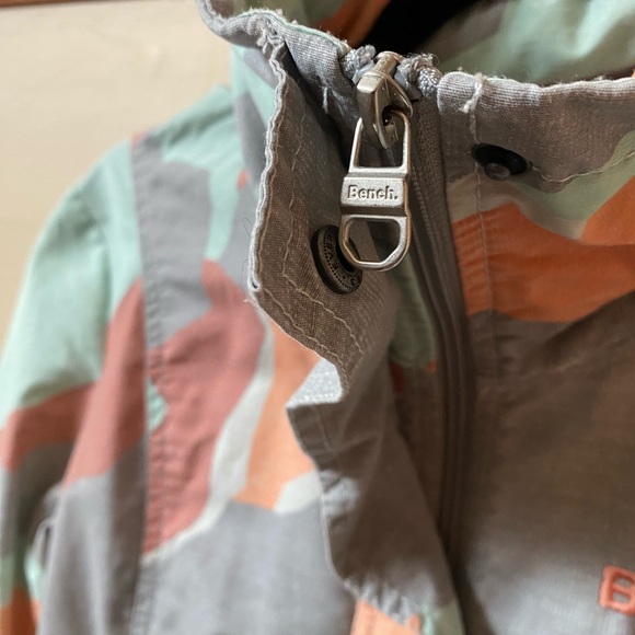 Bench lightweight jacket size small - Picture 7 of 16